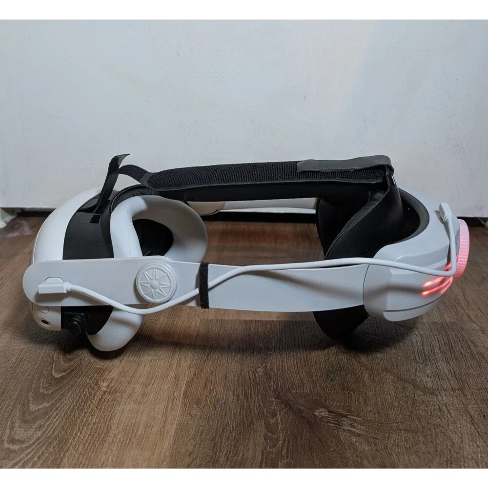 Meta Quest 3 128GB VR Virtual Gaming Headset Controllers Charging Station Bundle